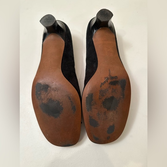 AK Anne Klein vintage black suede gently worn with small heel - Picture 3 of 3